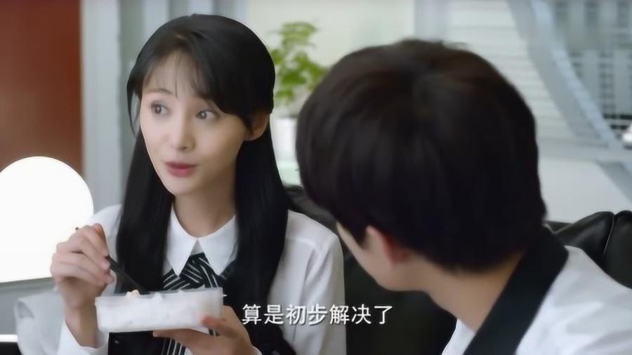 华硕灵耀14 2024：长续航AI超轻薄本，让移动办公更轻松